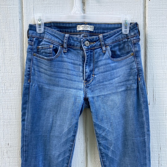 Abercrombie and Fitch skinny jeans - Picture 2 of 7